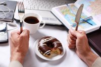 Сладкое воздействуют на нас как наркотик и энергетик