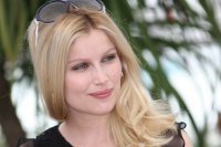 Летиция Каста стала лицом парфюма Dolce & Gabbana